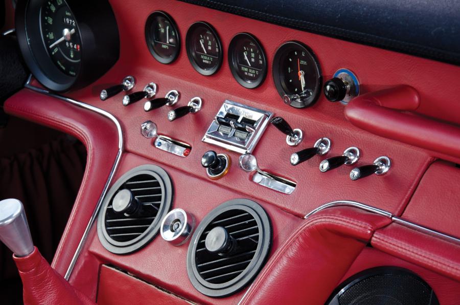  Maserati Ghibli Coupe Black 1968 года  (фото 10 из 19)